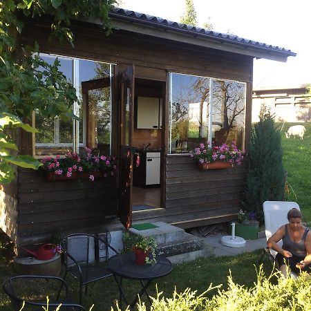 S'Husli Bed and Breakfast Embrach Εξωτερικό φωτογραφία