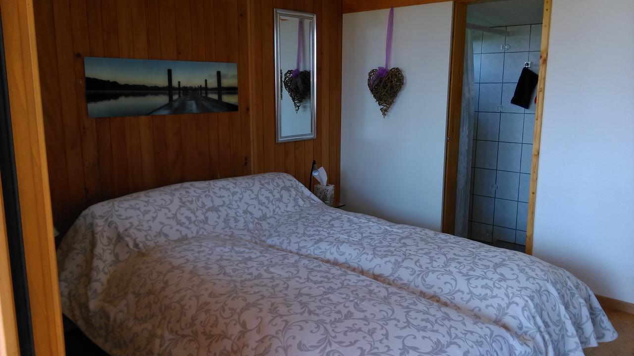 S'Husli Bed and Breakfast Embrach Εξωτερικό φωτογραφία