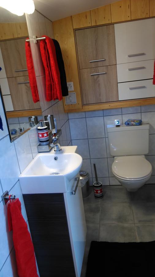 S'Husli Bed and Breakfast Embrach Εξωτερικό φωτογραφία